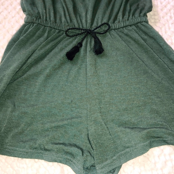 Olive green romper - Picture 2 of 4